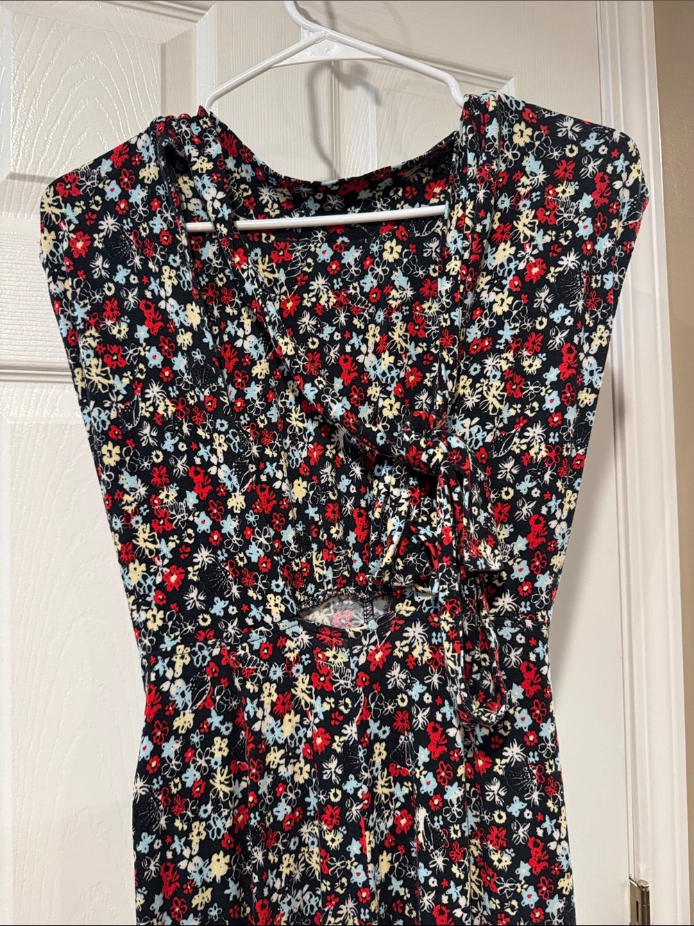 Free People Vibe Check floral jumpsuit small in black ditsy shell - Picture 5 of 5